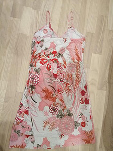 Женская одежда (5 фото из 10)