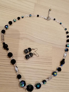 Женская одежда (7 фото из 10)