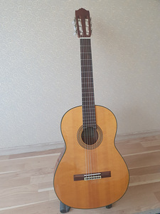 Yamaha CG-131S + Amada Strunal 770 (1 foto / 4)