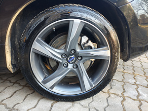 Volvo v60 plug in hybrid 2015 (13 foto / 15)