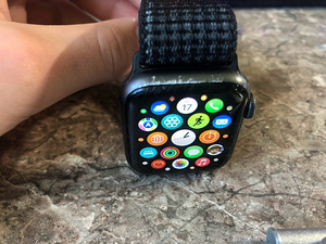 Apple Watch Series 5 40mm GPS (7 foto / 7)