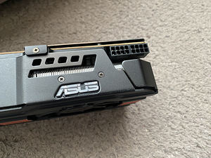 ASUS Radeon R9 280X 3GB (8 foto / 9)