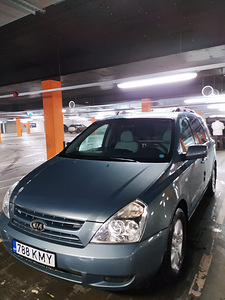 Kia Carnival (7 фото из 9)