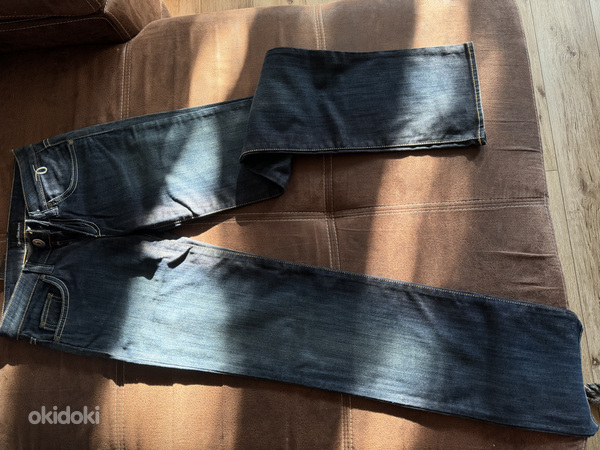 Teksad Calvin Klein Jeans, suurus 25, uued, lukk katki