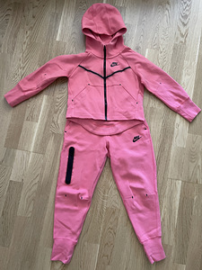 NIKE spordikomplekt (1 foto / 3)