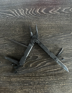 Многофункциональный нож multitool (2 фото из 7)