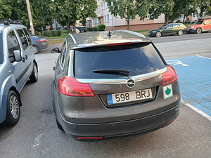 OPEL INSIGNIA SPORTS TOURER 2.0 96KW 2001 dizel automat (7 foto / 14)