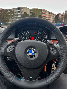 BMW E90 335xi N54B30 (8 foto / 8)