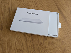 Apple Magic Trackpad 2 (A1535) — Серебристый (6 фото из 6)