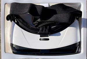 SAMSUNG Gear VR Powered by oculus (2 foto / 2)
