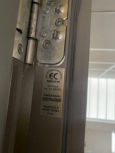 Tuletõkkeuksed, El30 (2 foto / 4)