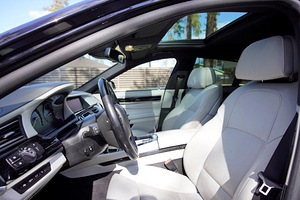 BMW 740 Individual XDRIVE 3.0 225kW (13 foto / 15)