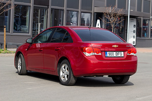 Chevrolet Cruze (4 foto / 9)