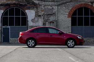 Chevrolet Cruze (1 foto / 9)