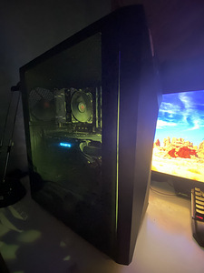 Mänguarvuti ja Monitor (4 foto / 5)