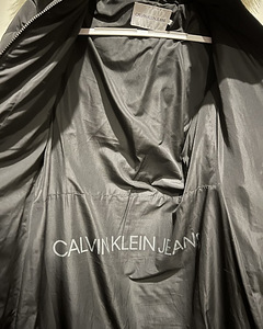 Originaal Calvin Klein Jeans sulemantel suurus M (4 foto / 4)