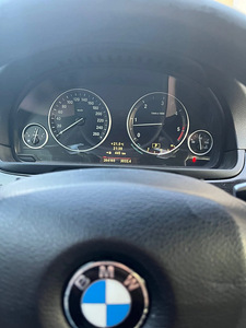 BMW f10 (5 foto / 8)