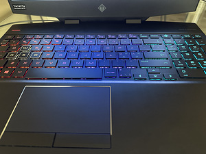 HP Omen GTX 1660ti, i7 9750H, 16gb (5 foto / 10)