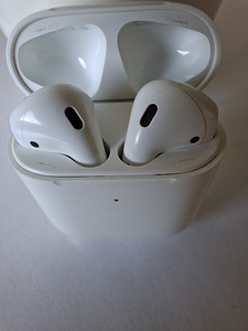 Apple AirPods 2 (2 фото из 4)