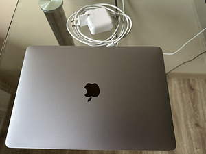 MacBook Air M1 2020 256GB RUS (4 foto / 9)
