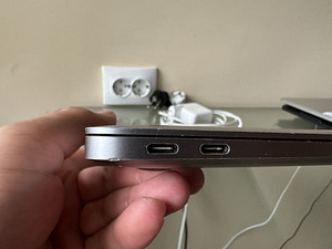 MacBook Air M1 2020 256GB RUS (6 foto / 9)