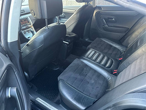 Volkswagen CC (7 фото из 10)