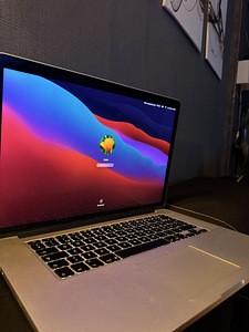 Macbook pro retina 15-inch, late 2013 (1 foto / 6)