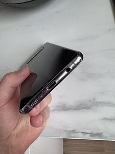 Samsung Galaxy S10 plus (7 фото из 9)