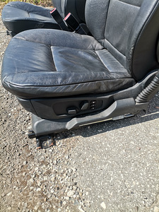 Кожаный салон BMW e 60 (7 фото из 8)