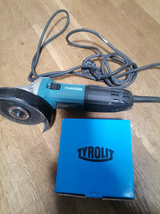 Makita ga 5030 (2 foto / 3)