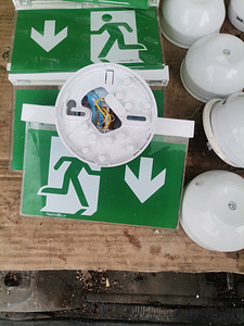 Аварийное освещения led (6 фото из 6)