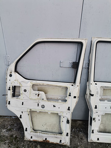 Vw transporter t4. Uksed (4 foto / 8)