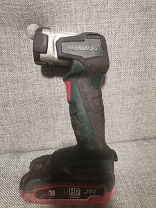Metabo фонарик (3 фото из 6)
