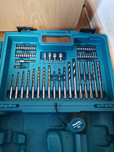 Makita df 333d (3 foto / 6)