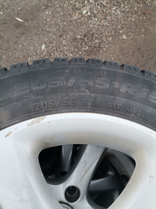 R16. 205/50 nissan (2 foto / 4)