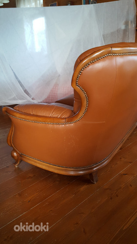 Диван + 2 кресла, кожаные (фото #9)