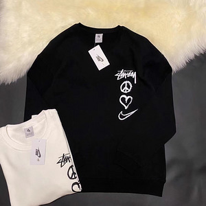 Stussy Nike sweatshirt (2 foto / 6)