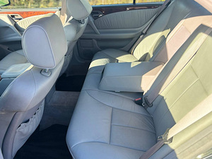 Mercedes-Benz E300TD (6 foto / 11)