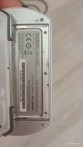 PSP GO N1004 (1 foto / 3)