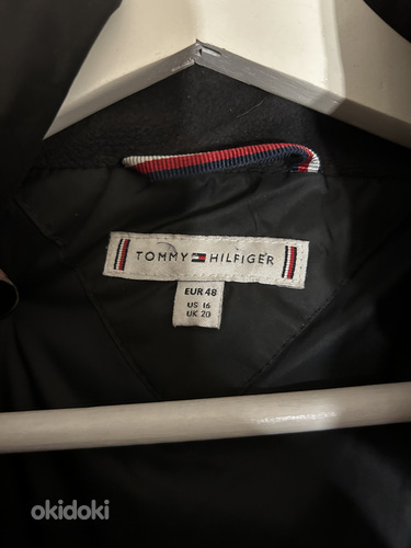 Зимняя куртка Tommy Hilfiger. Пуховая куртка TH Black Curve CRV Tyra (фото #3)