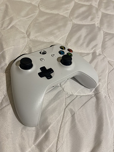 Müüa xbox one fat 800gb (9 foto / 10)