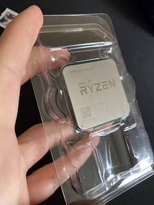 Ryzen 5 1600 (1 фото из 5)