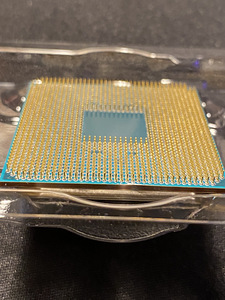 Ryzen 5 1600 (4 фото из 5)
