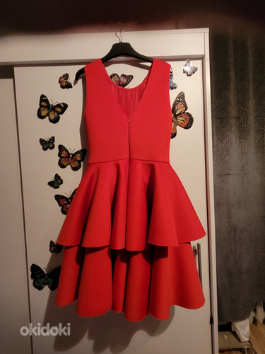 Красное красивое платье (фото #1)