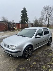 Golf 4 1.4 55kw (2 foto / 5)