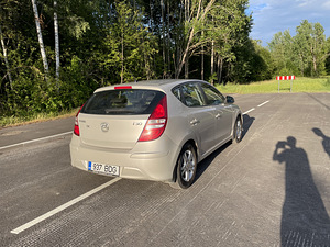 Hyundai i30 1.4 2011a (5 foto / 15)
