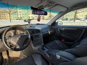 Volvo s60 2.4 d5 136kw (9 foto / 11)