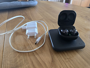 Samsung Galaxy Buds Pro wireless headphones + wireless charg (1 foto / 1)