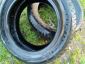 Зимние шины Goodyear (4 фото из 4)