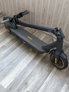 Segway ninebot G30 (1 foto / 3)
